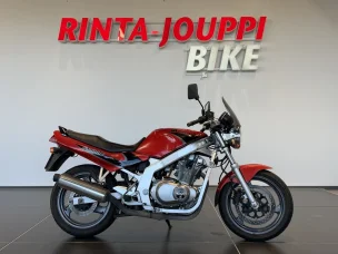 Suzuki GS