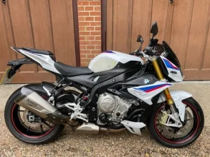 BMW S