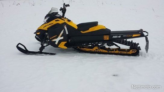Ski-Doo Summit