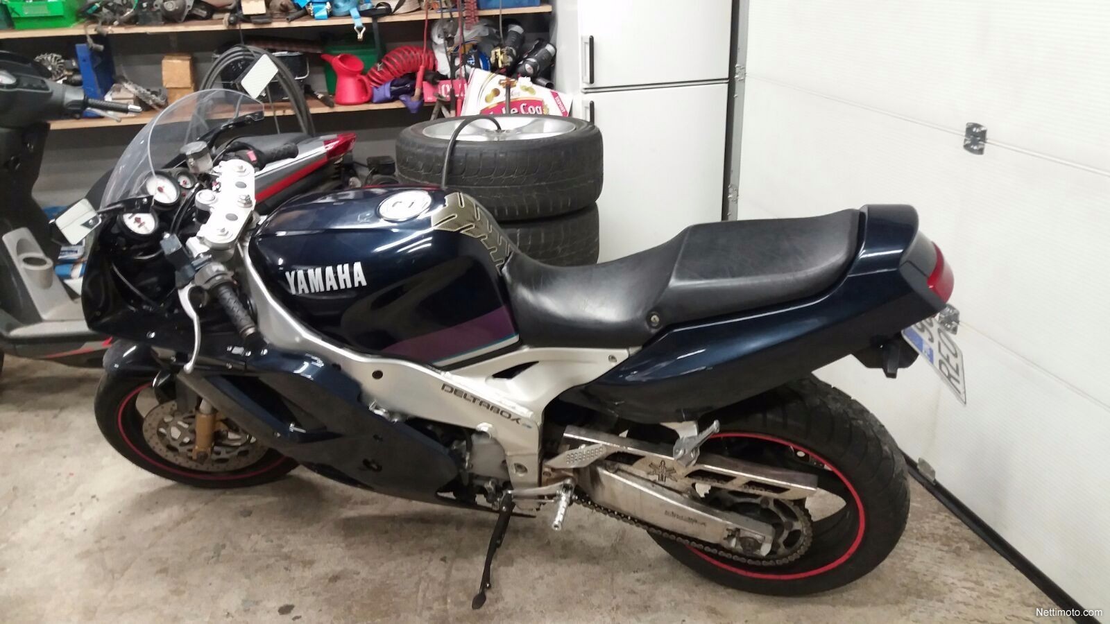 Yamaha FZR