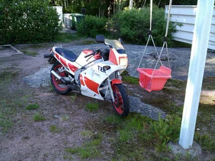 Yamaha TZR