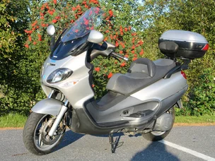 Piaggio X9
