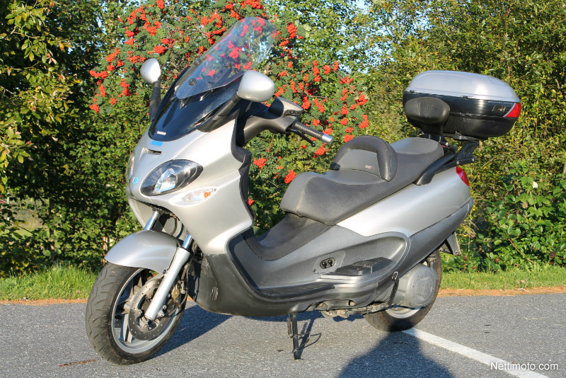 Piaggio X9