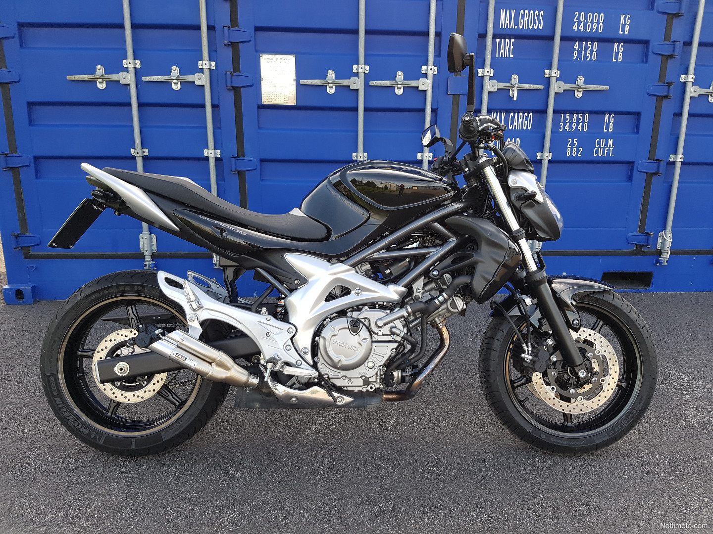 Suzuki SFV 650 Gladius