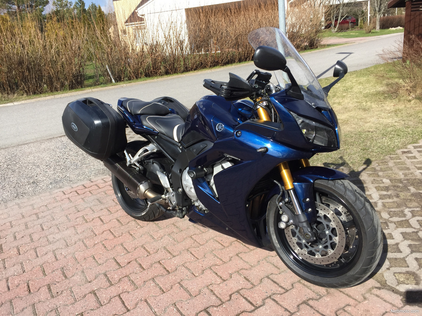 Yamaha FZ1-S