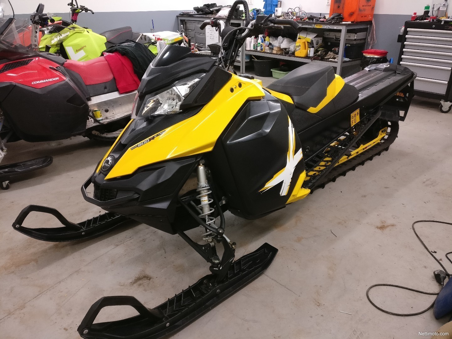 Ski-Doo Summit
