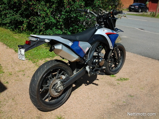 Helkama Supermoto1