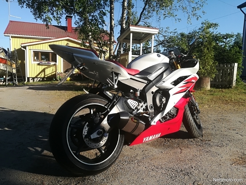 Yamaha YZF-R6R
