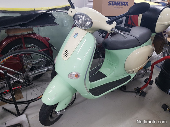 Vespa ET4