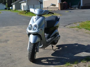 Yamaha Neos