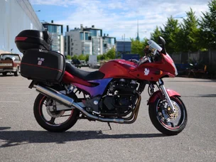 Kawasaki ZR-7S