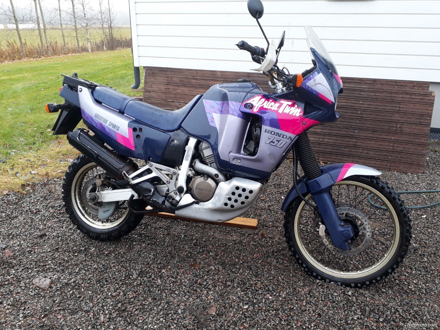 Honda XRV