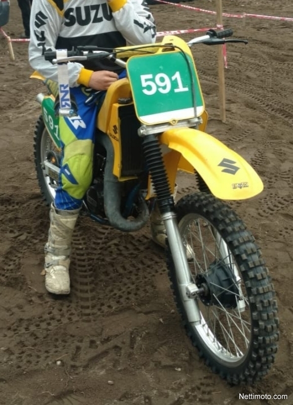 Suzuki RM