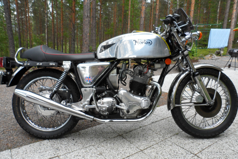 Norton Commando
