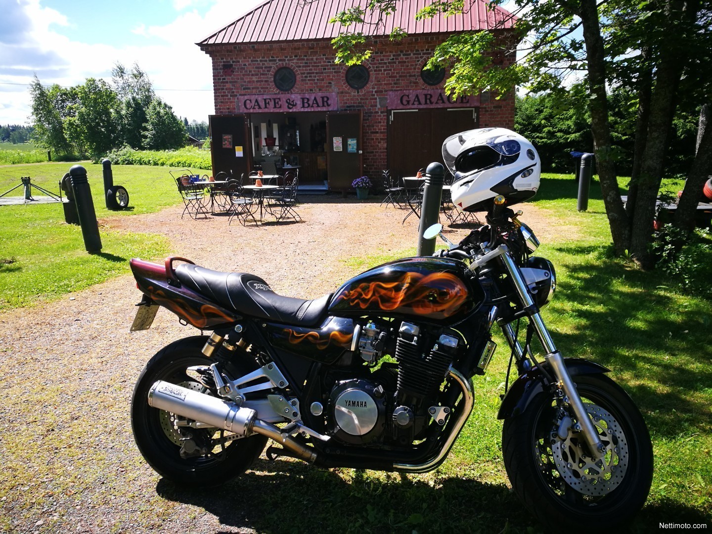 Yamaha XJR