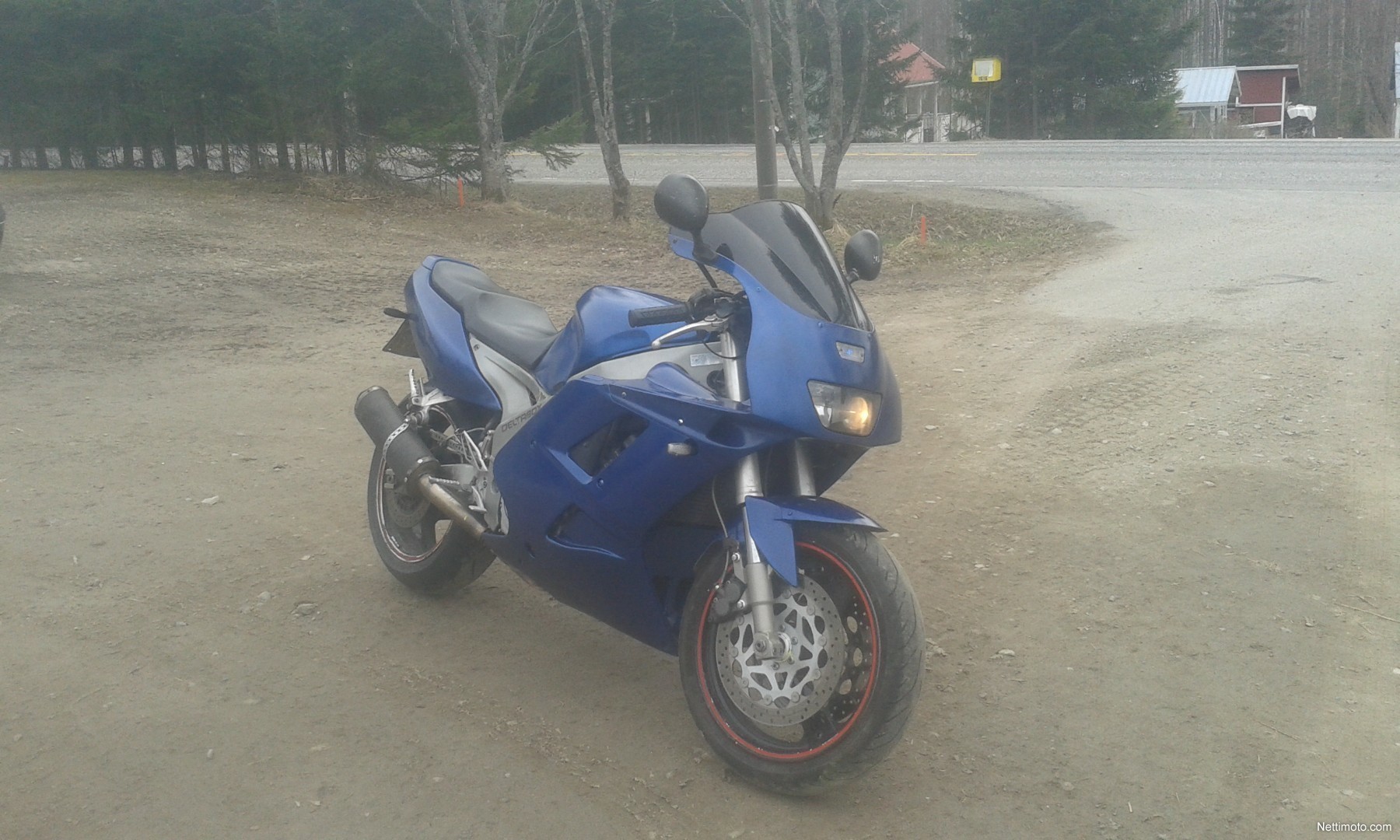 Yamaha FZR