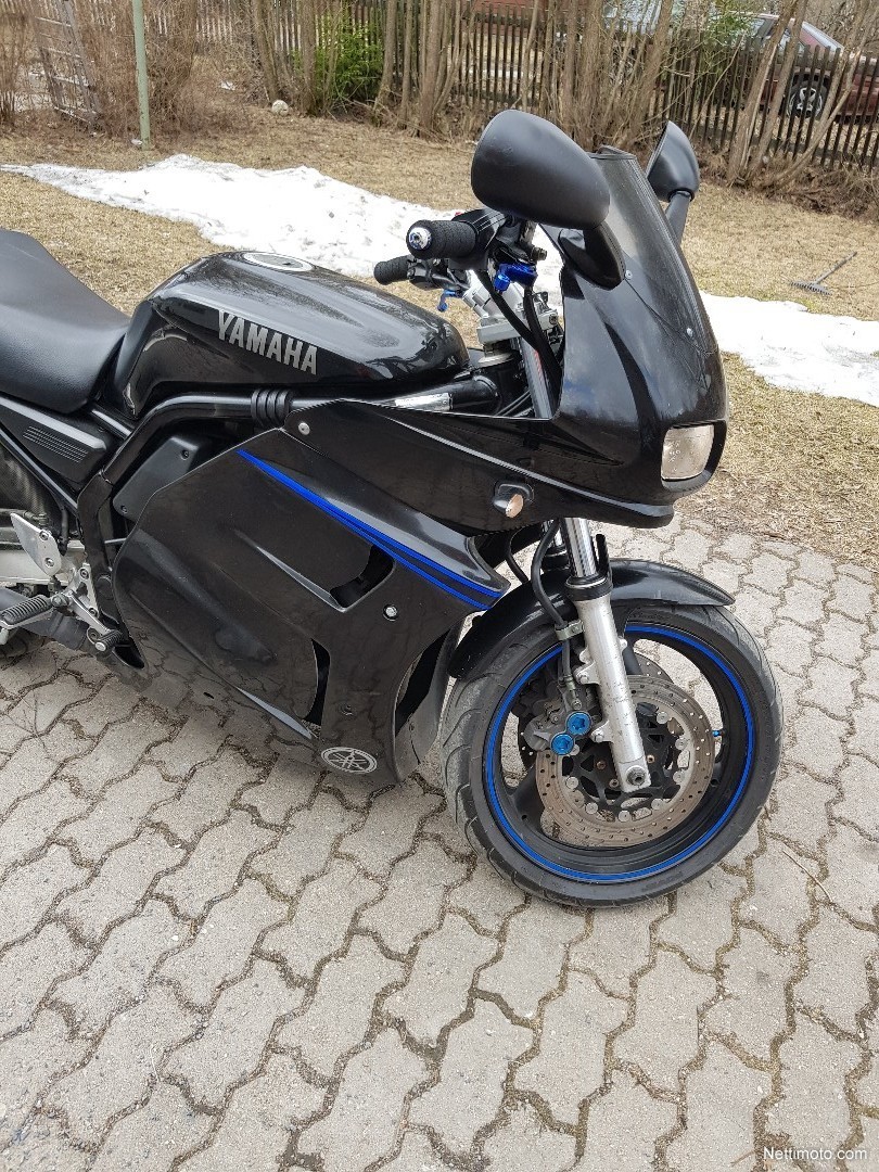 Yamaha FZS