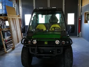 John Deere Gator