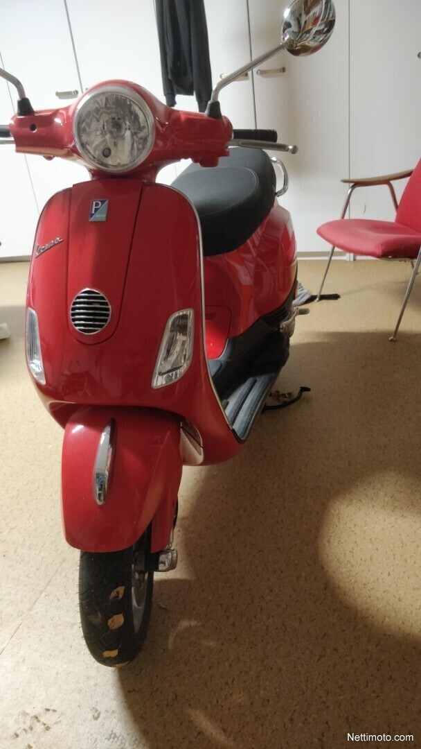 Vespa LX