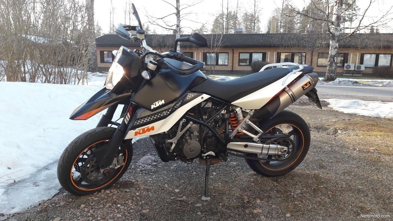 KTM 990