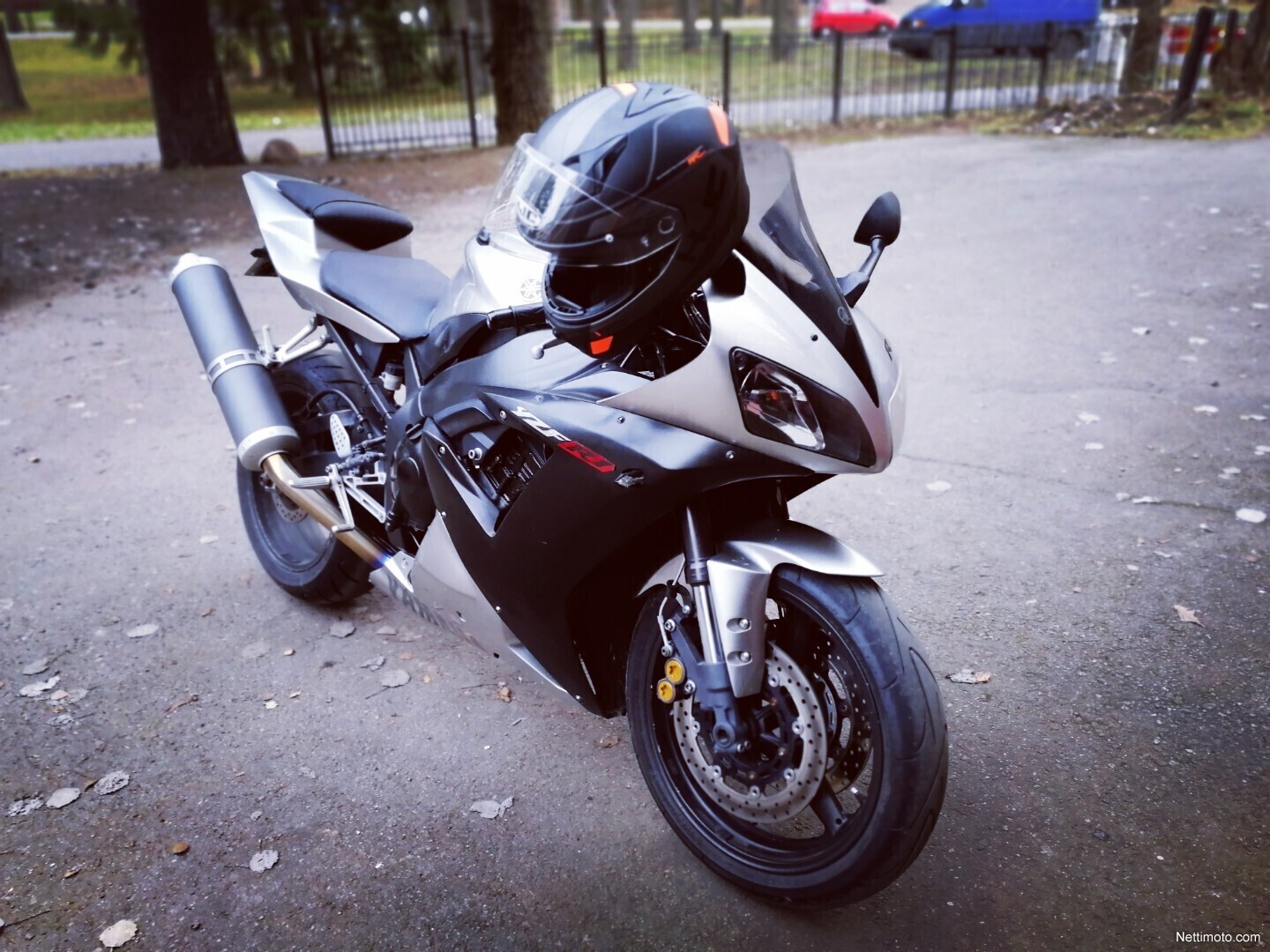 Yamaha YZF-R1