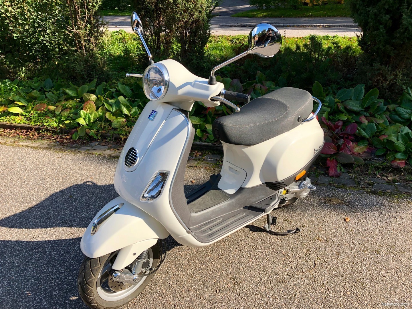 Vespa LX