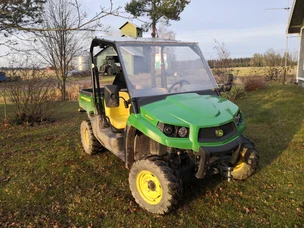 John Deere Gator