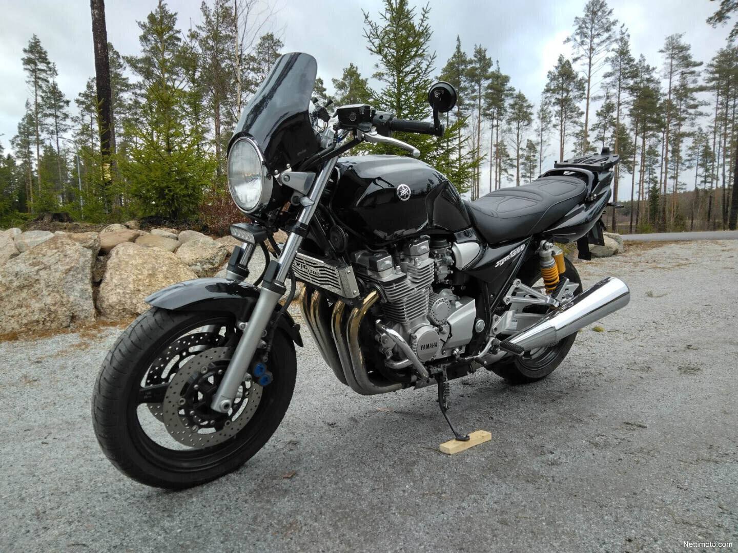 Yamaha XJR