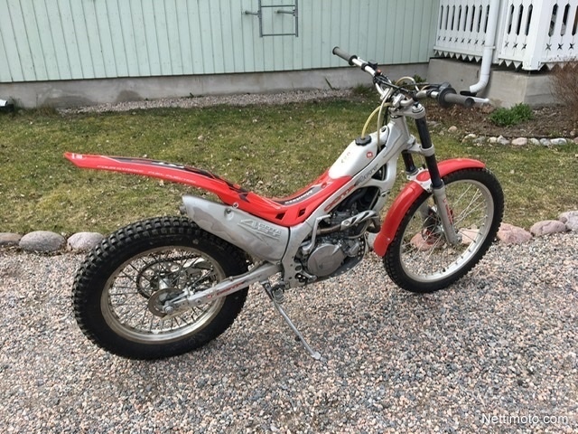 Montesa Cota