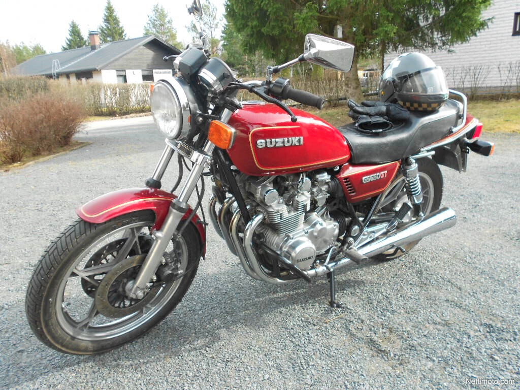 Suzuki GS