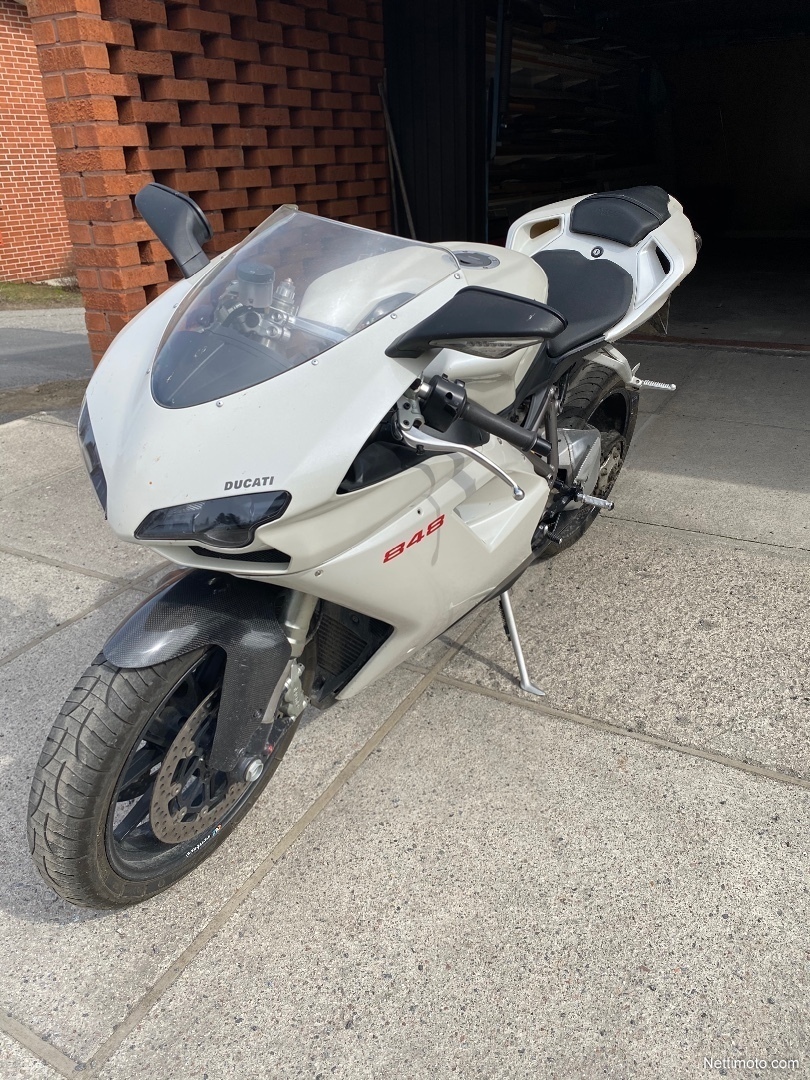Ducati 848