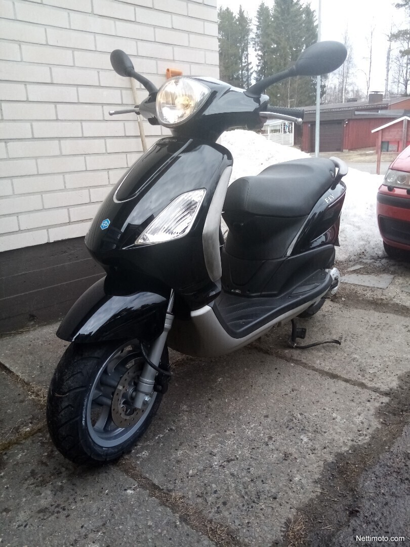 Piaggio Fly