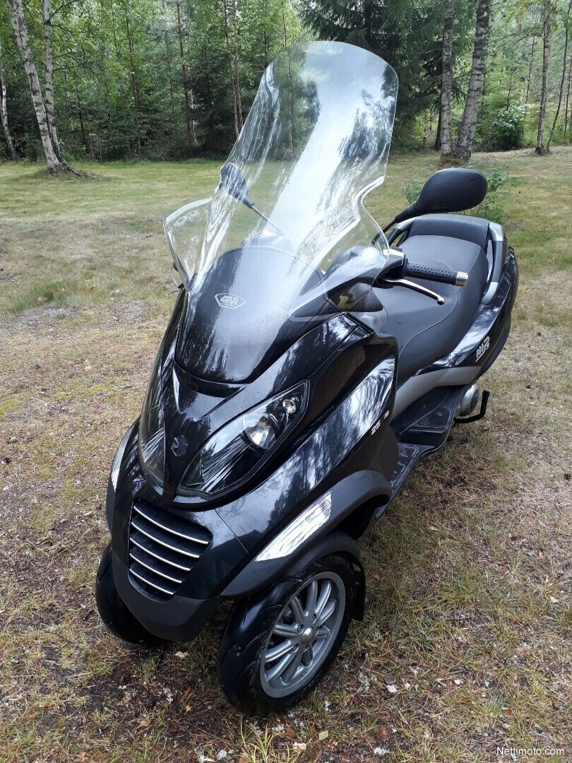 Piaggio MP3