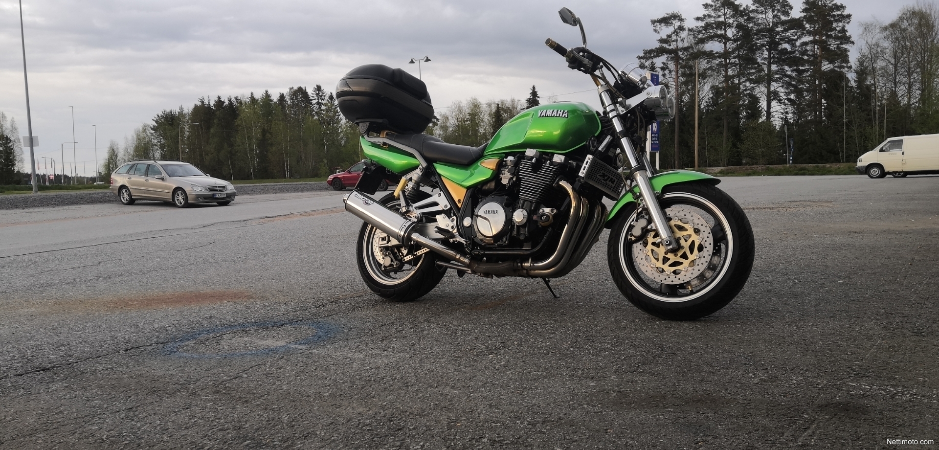 Yamaha XJR