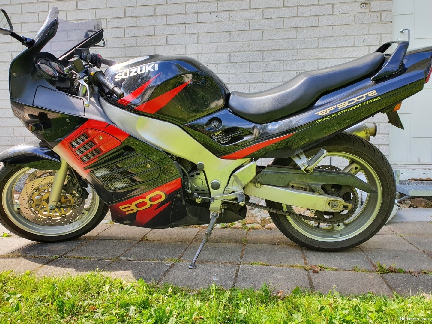 Suzuki RF