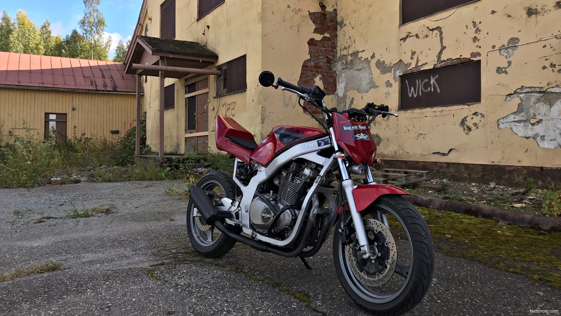 Suzuki GS