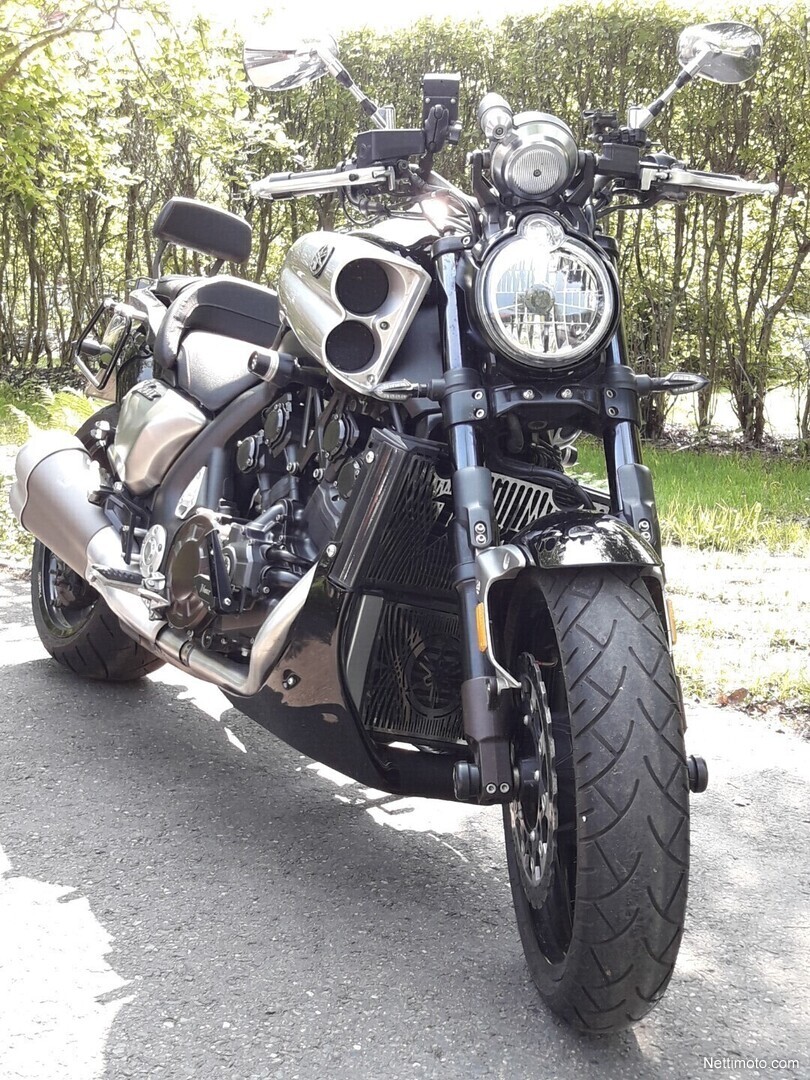 Yamaha V-Max