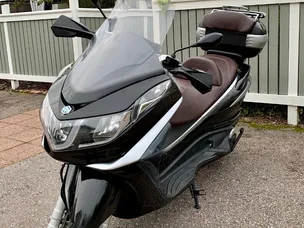 Piaggio X10