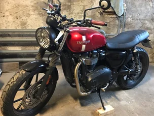 Triumph Street Twin