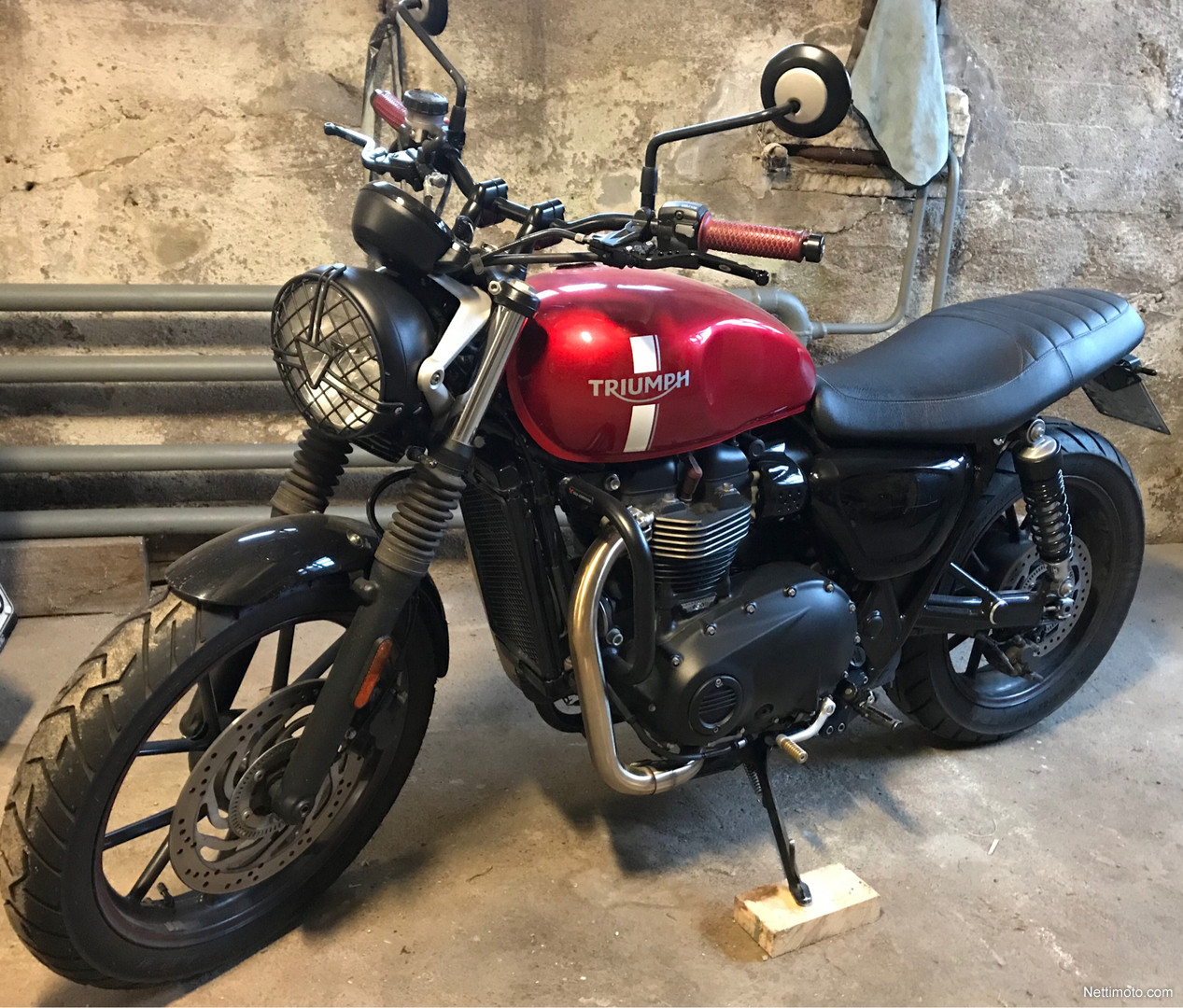Triumph Street Twin