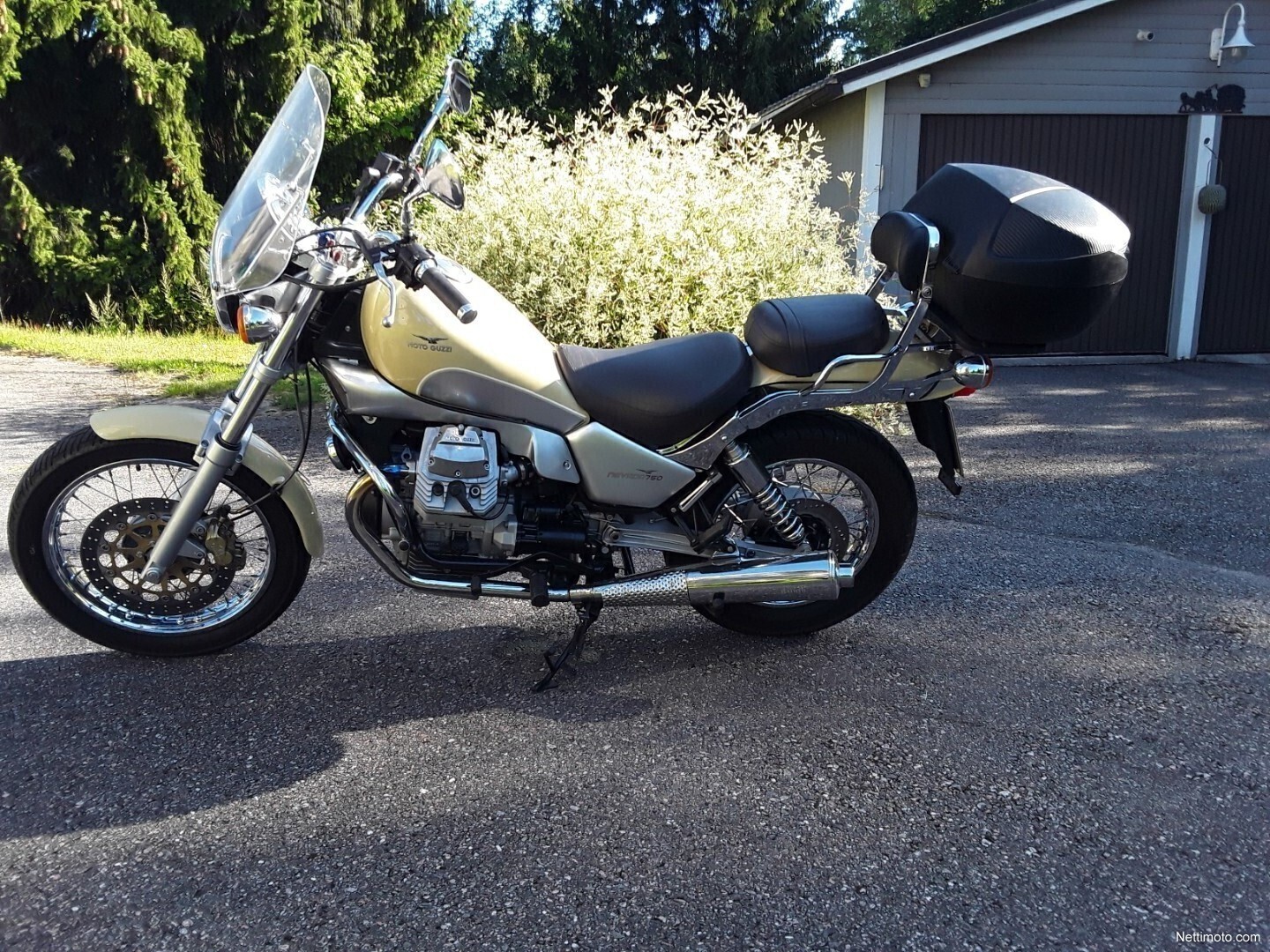 Moto Guzzi 750 Nevada Classic