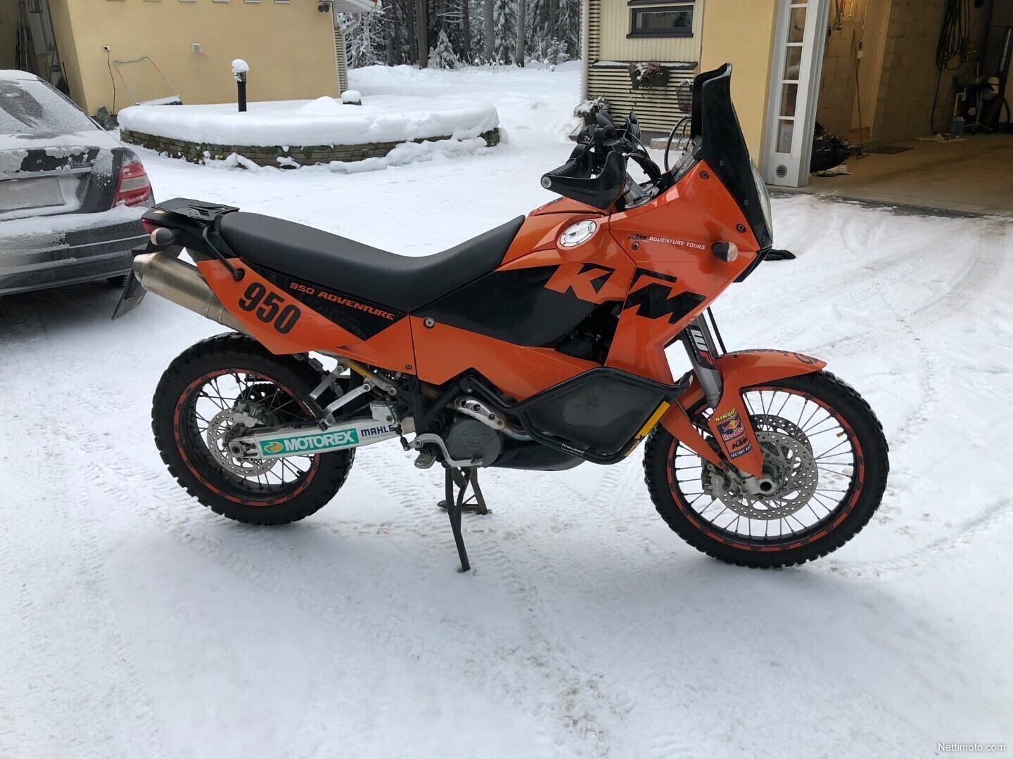 KTM 950