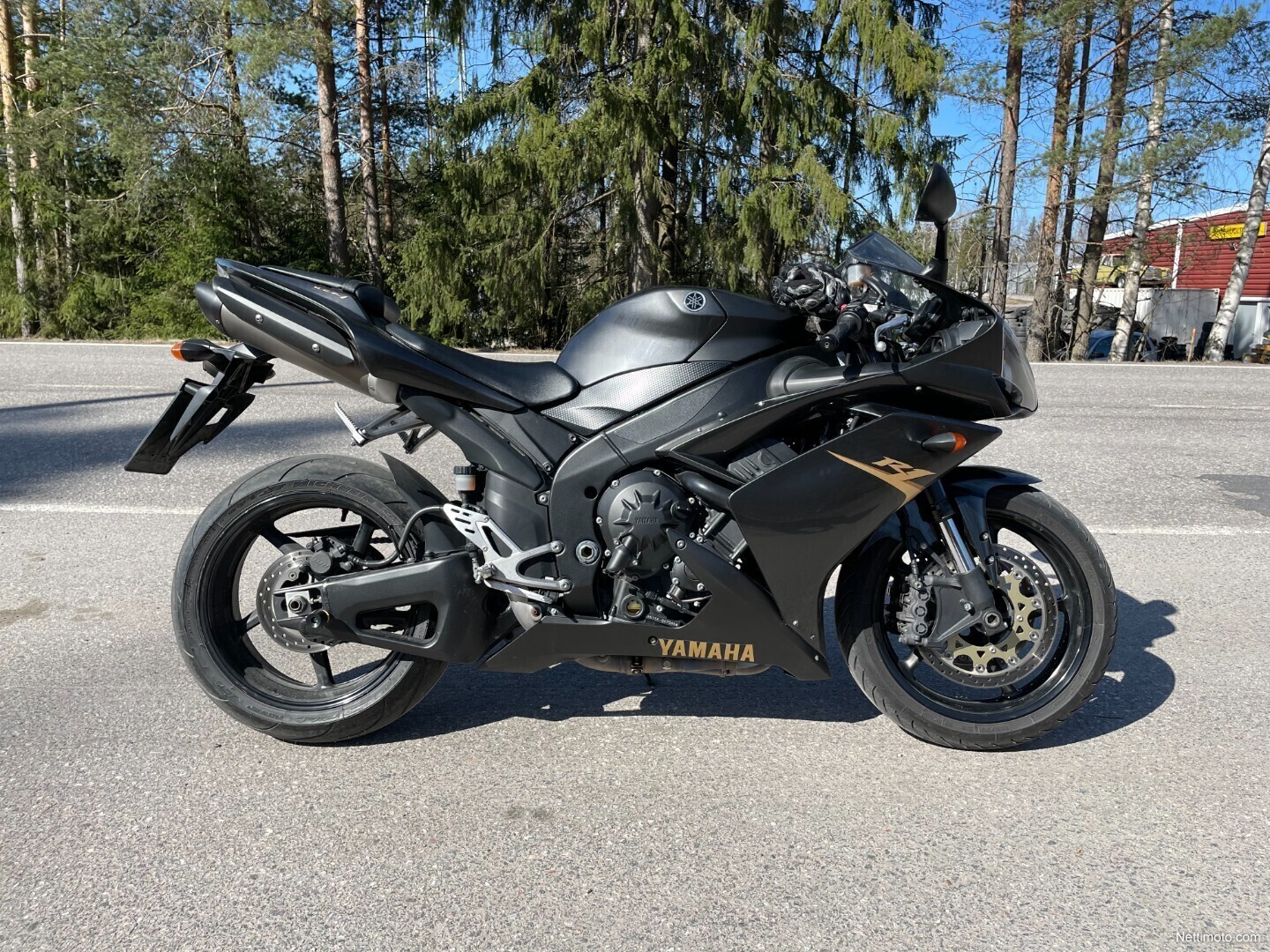 Yamaha YZF-R1