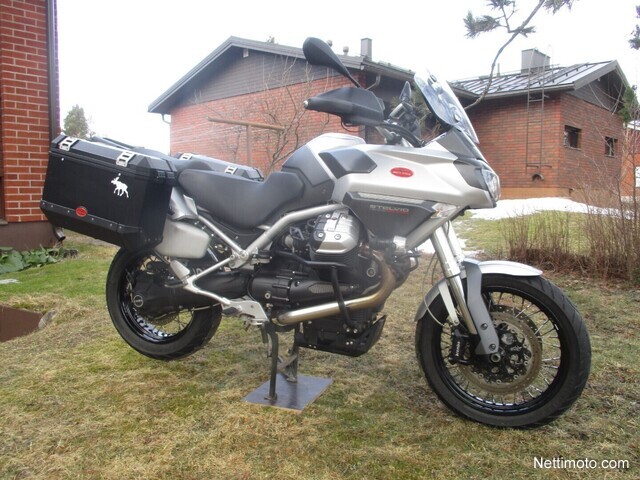 Moto Guzzi Stelvio