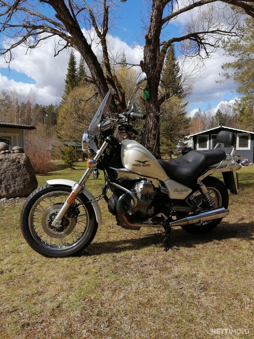 Moto Guzzi Nevada