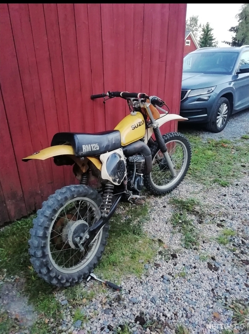 Suzuki RM