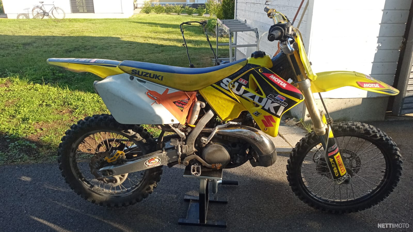 Suzuki RM