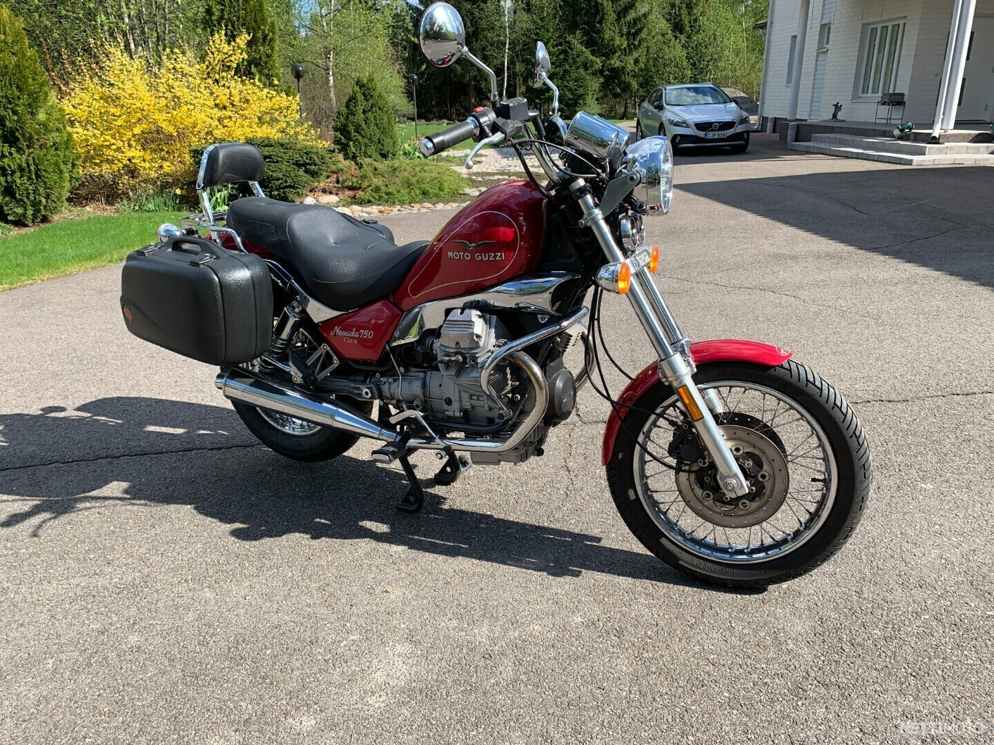 Moto Guzzi Nevada