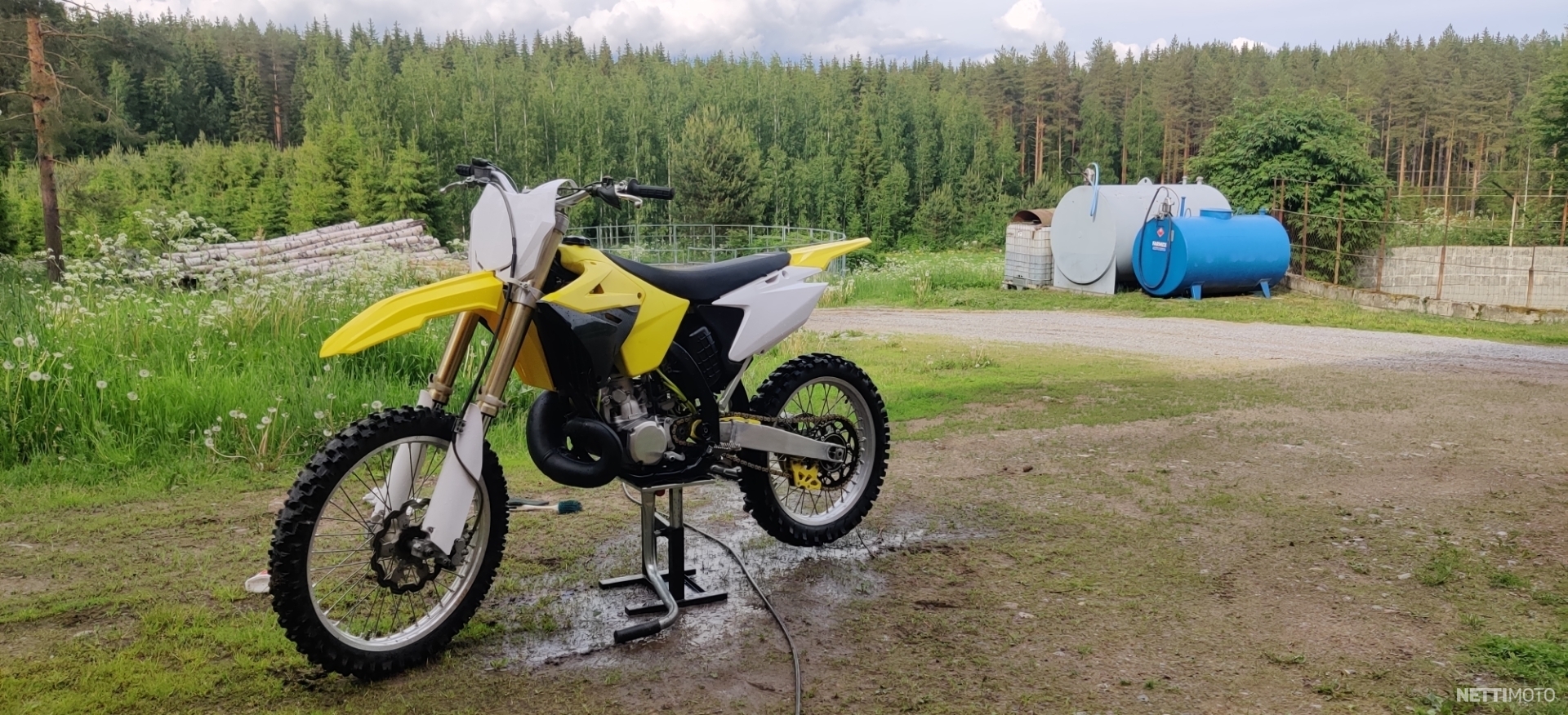 Suzuki RM