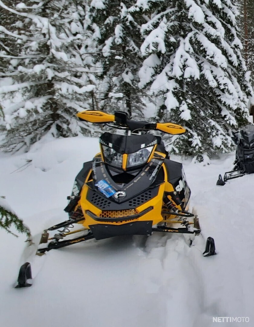 Ski-Doo MX Z
